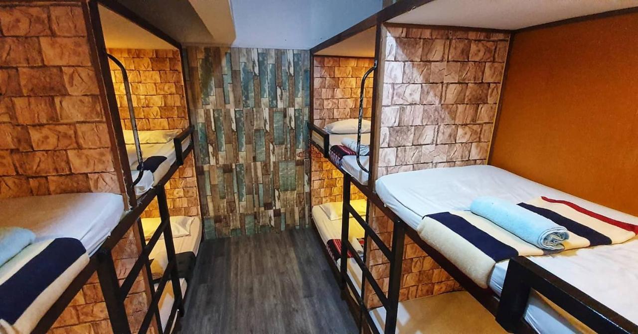 Escape Backpackers Kk Kota Kinabalu Exterior foto