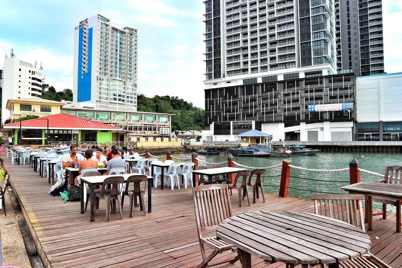 Escape Backpackers Kk Kota Kinabalu Exterior foto