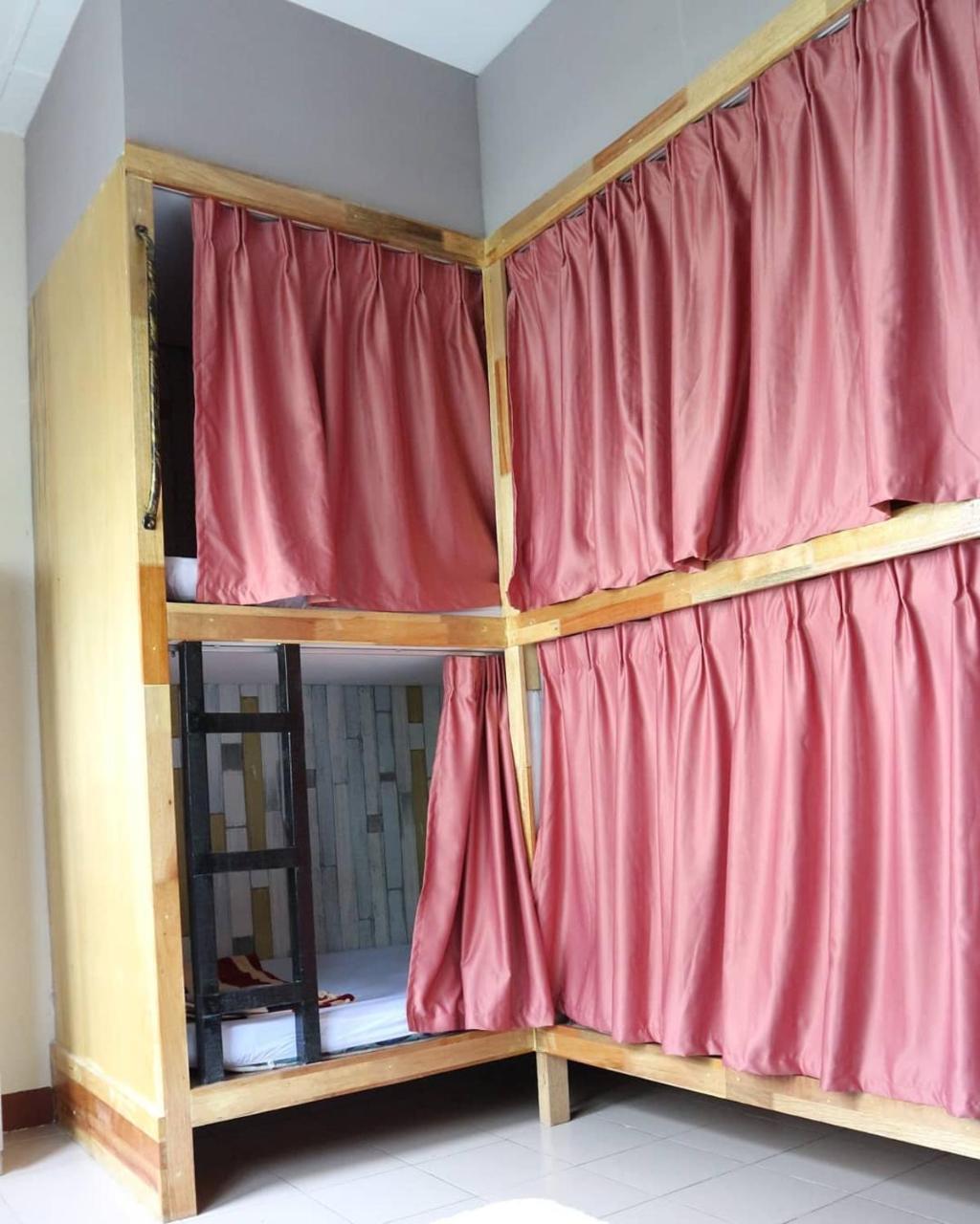 Escape Backpackers Kk Kota Kinabalu Exterior foto