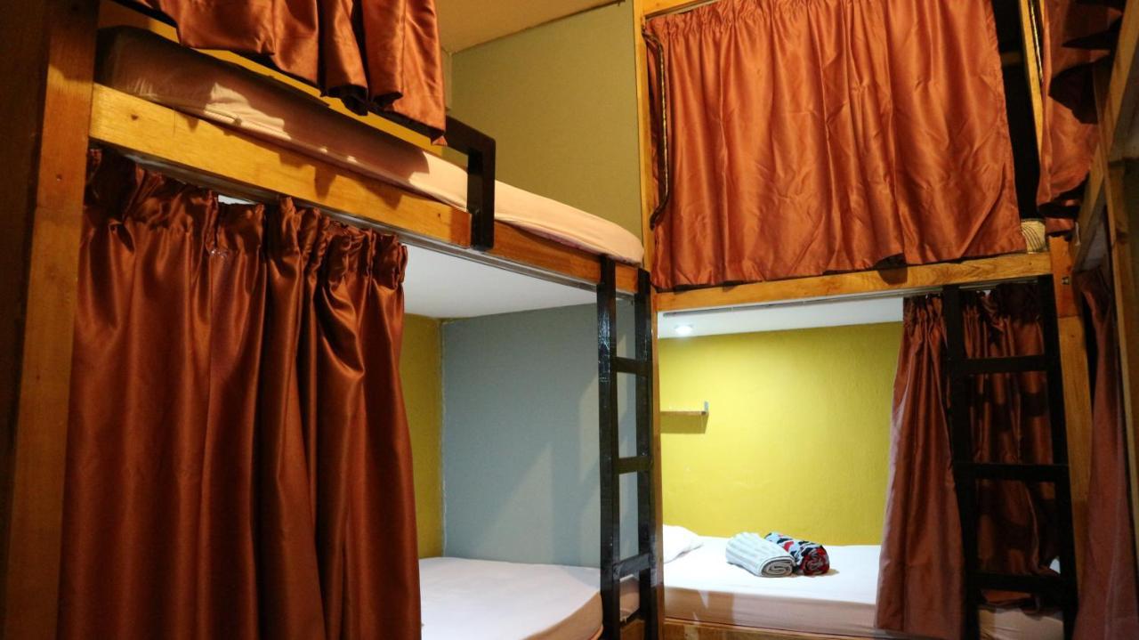 Escape Backpackers Kk Kota Kinabalu Exterior foto